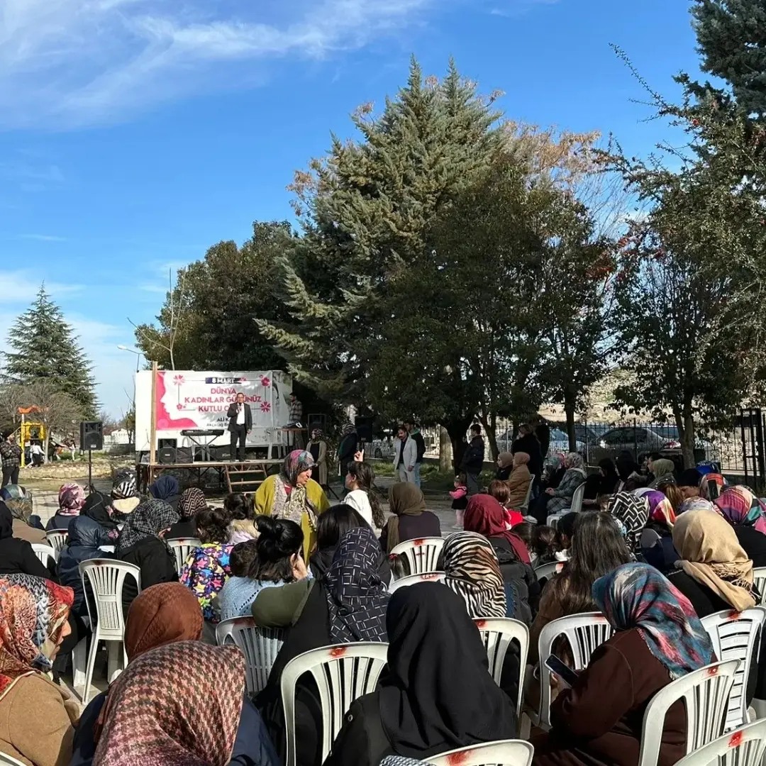 Akçadağ Belediyesi, Kadınlara Özel Etkinlik düzenledi.