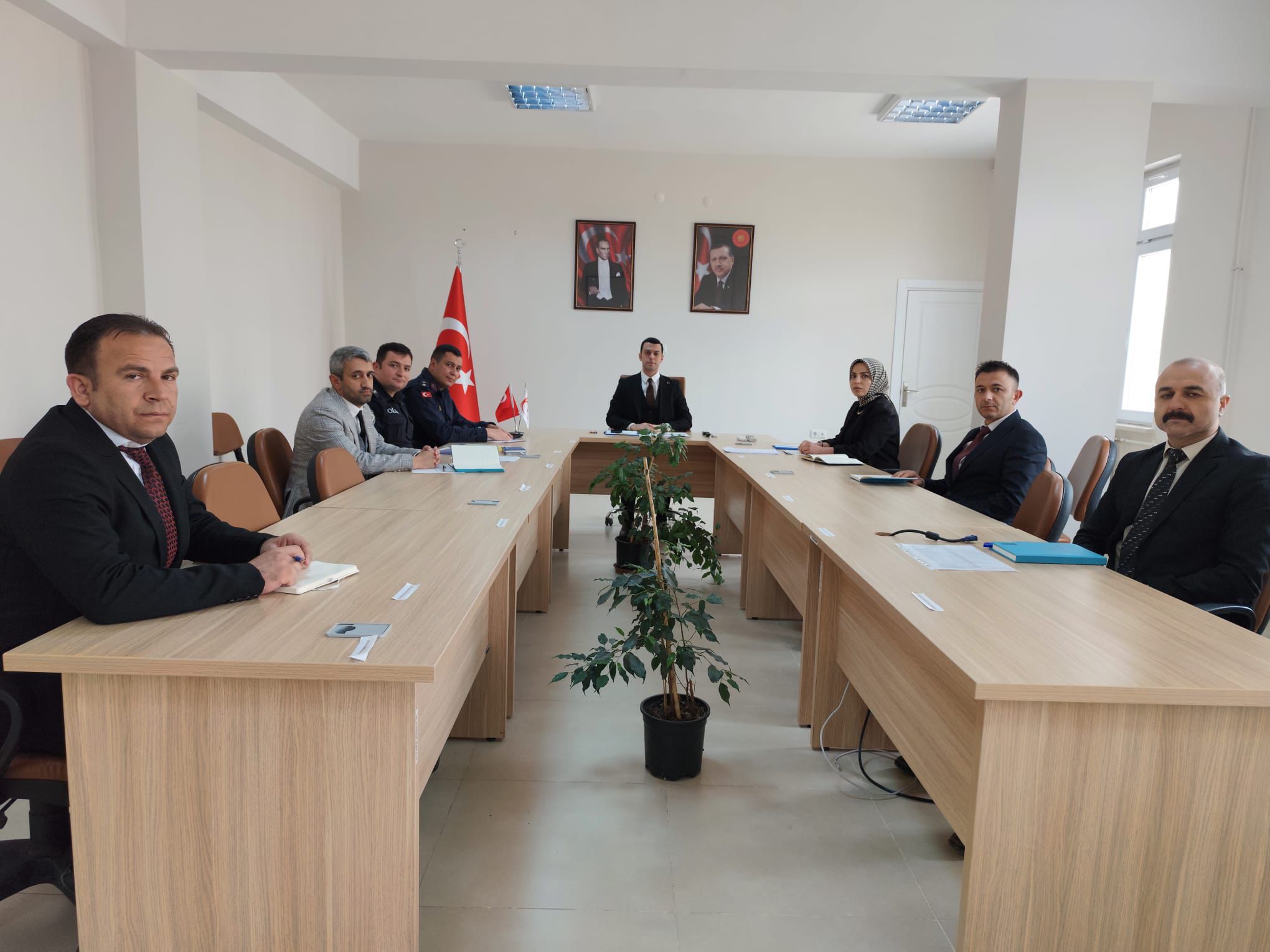 Kaymakam Muhammed Safa KÖMÜRCÜ liderliğinde, Çocuk Koruma ve Kadına Şiddetle Mücadele Kurulları bir araya geldi.