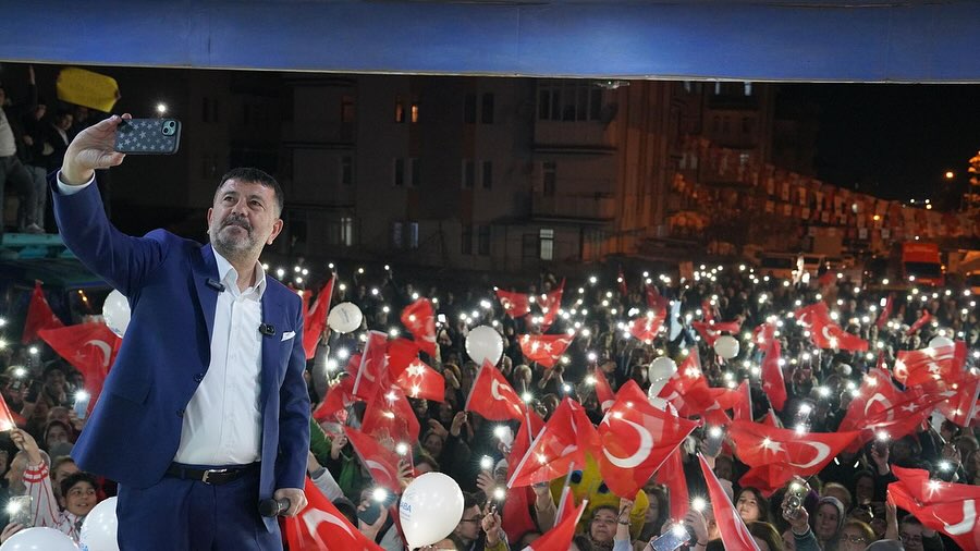 Malatya'da Heyecan Dorukta: Veli Ağbaba'nın Değişim Vaadiyle Yerel Seçimlere Doğru