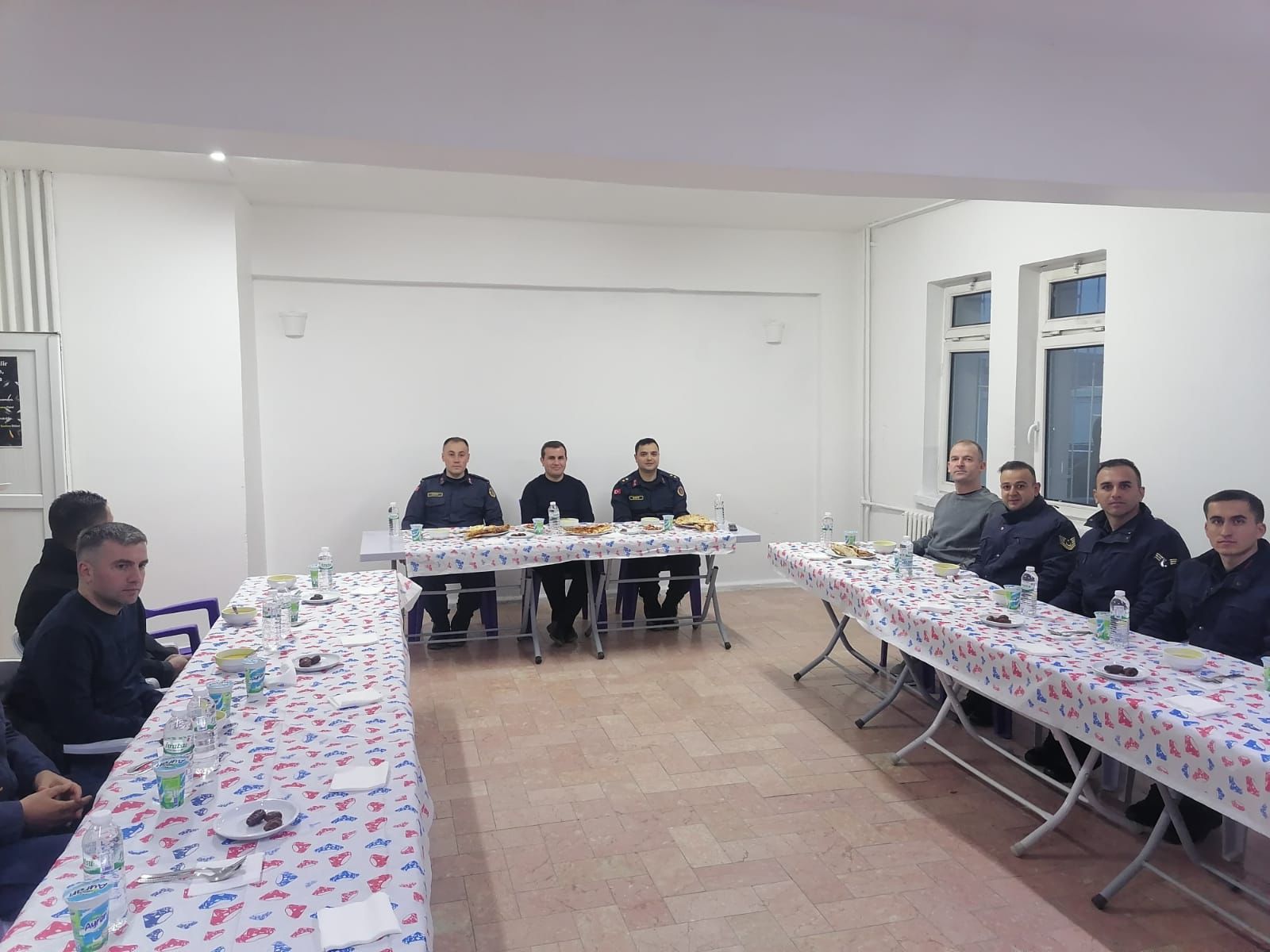 Kepez Kaymakamı Adem TOPACA, Jandarma Karakol Komutanlığı'nın düzenlediği iftar programına katıldı.