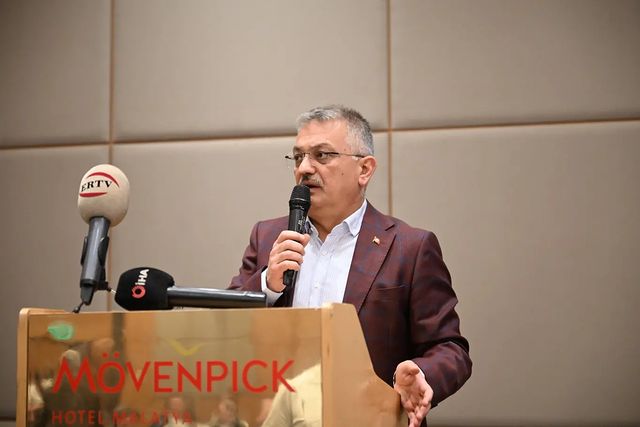 Malatya Valisi Ersin Yazıcı, İftar Programında İş İnsanlarıyla Buluştu
