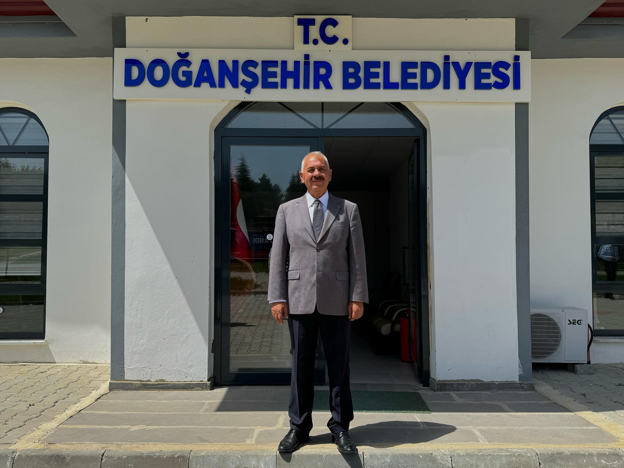 Doğanşehir Belediyesi, Resmi Kimliğini Vurgulamak İçin Tabela Güncellemesi Yaptı