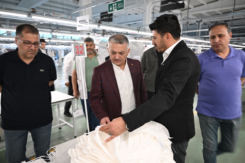 Vali Ersin Yazıcı, Malatya 1. OSB'deki Fabrikaları Ziyaret Etti